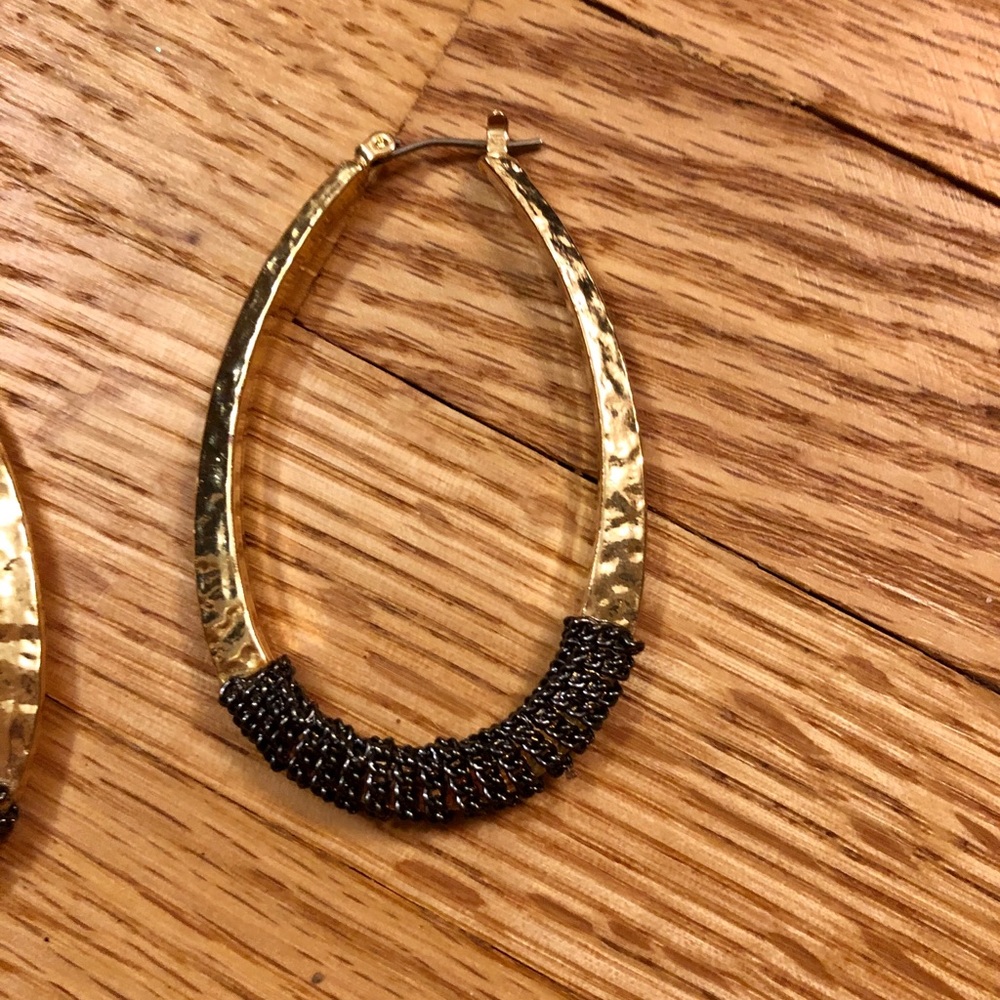 Chic Vintage Statement Drop Earrings - image 3